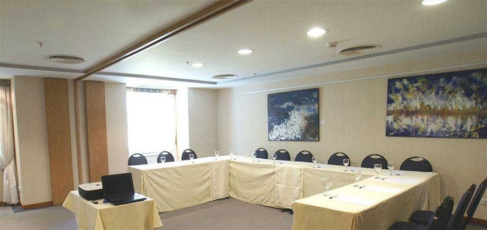 Hotel Aeroparque Inn & Suites Buenos Aires Zewnętrze zdjęcie