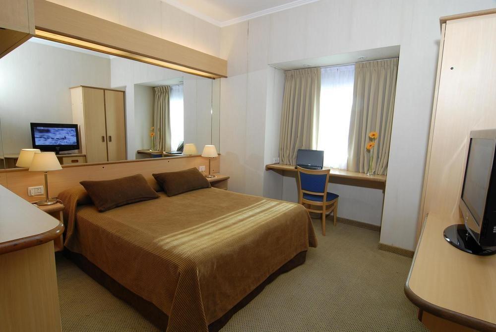 Hotel Aeroparque Inn & Suites Buenos Aires Zewnętrze zdjęcie