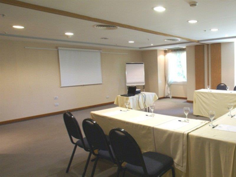 Hotel Aeroparque Inn & Suites Buenos Aires Zewnętrze zdjęcie