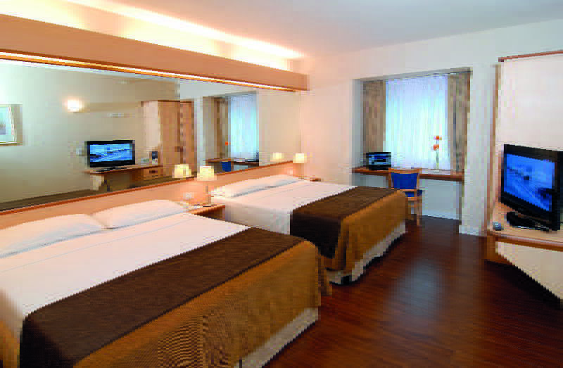 Hotel Aeroparque Inn & Suites Buenos Aires Zewnętrze zdjęcie