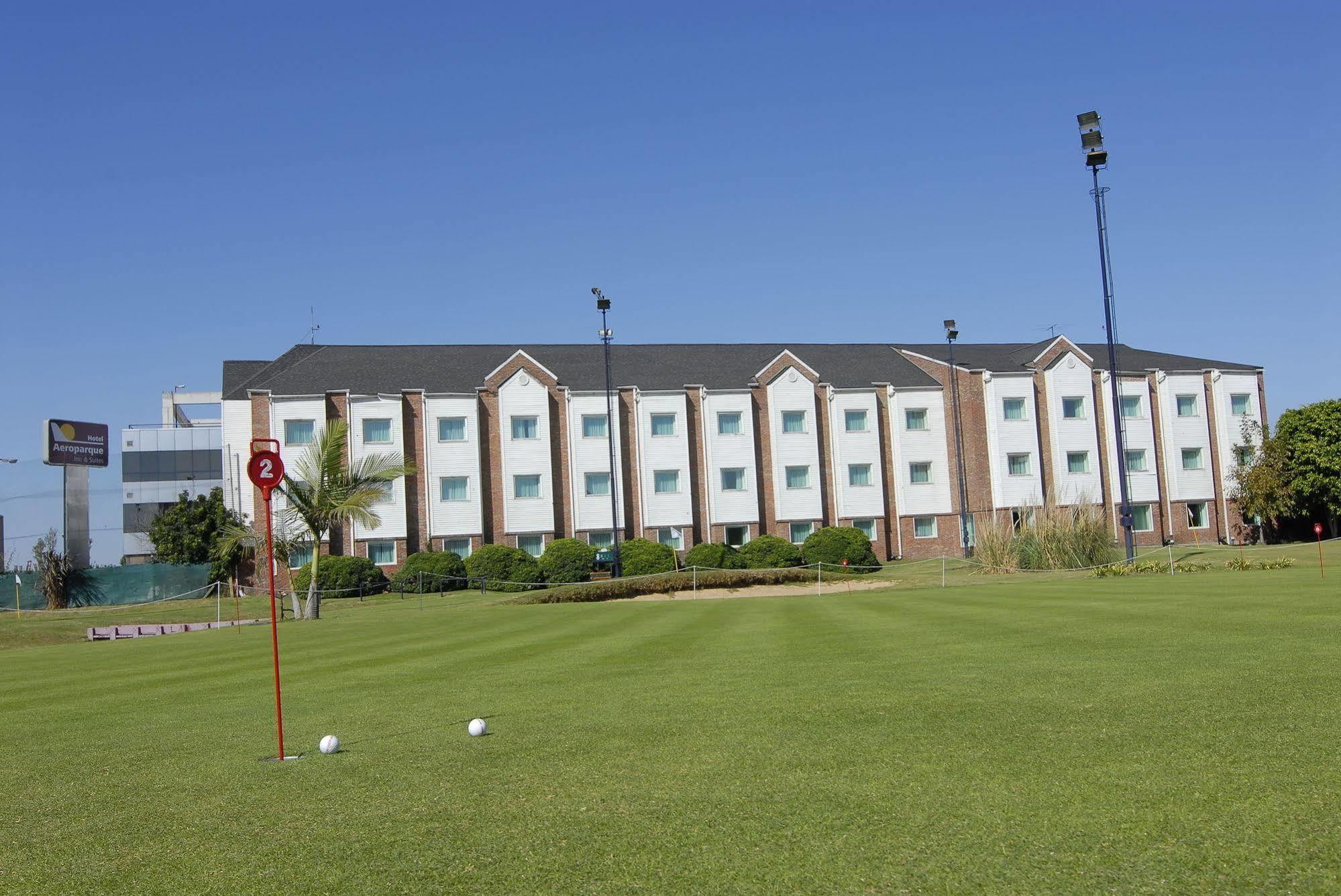 Hotel Aeroparque Inn & Suites Buenos Aires Zewnętrze zdjęcie