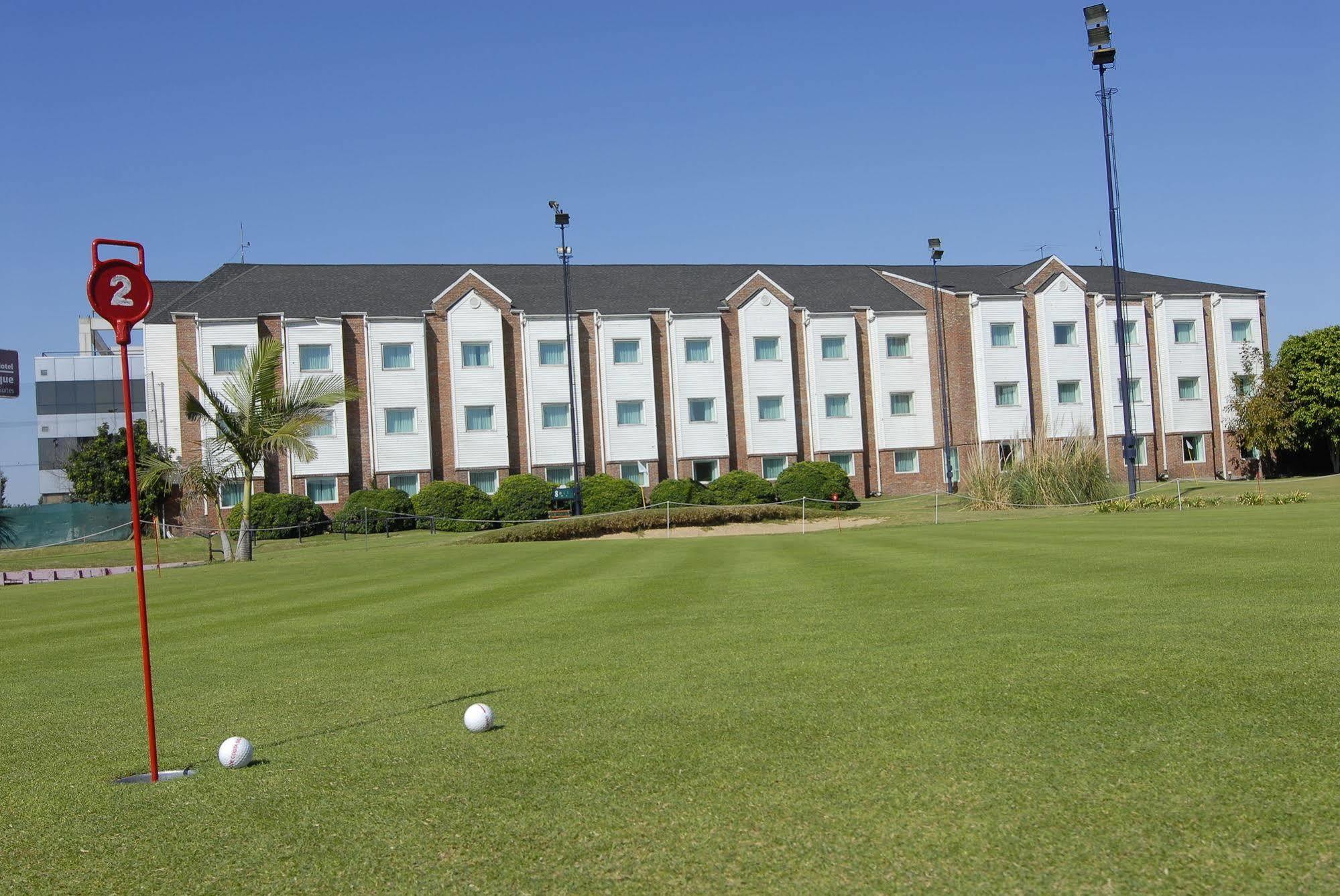 Hotel Aeroparque Inn & Suites Buenos Aires Zewnętrze zdjęcie