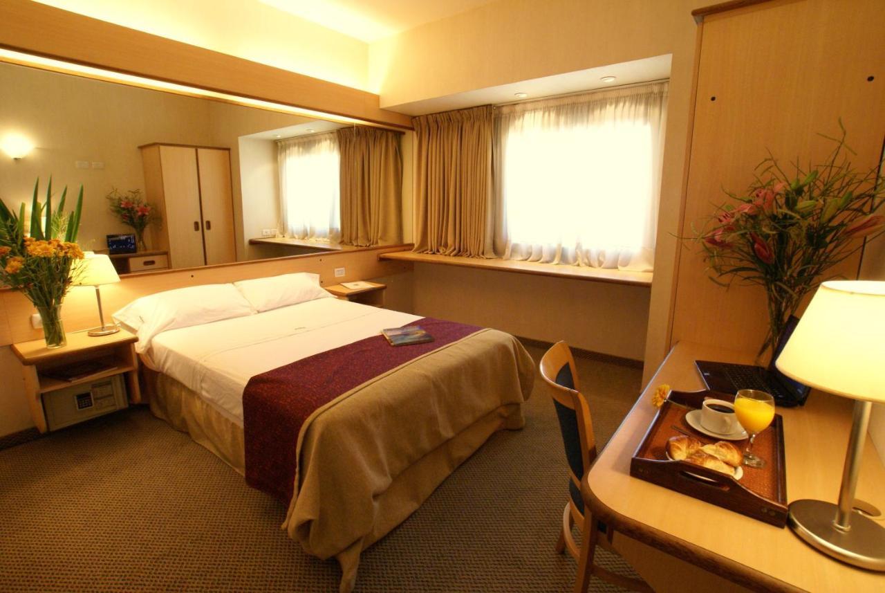 Hotel Aeroparque Inn & Suites Buenos Aires Zewnętrze zdjęcie