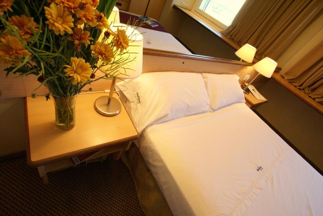 Hotel Aeroparque Inn & Suites Buenos Aires Zewnętrze zdjęcie