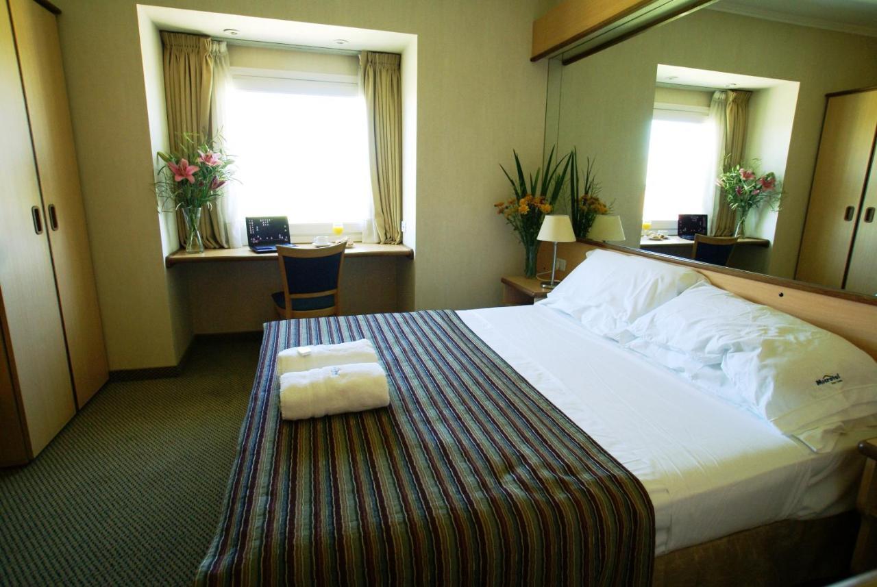 Hotel Aeroparque Inn & Suites Buenos Aires Zewnętrze zdjęcie